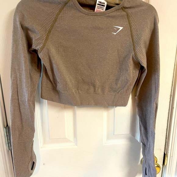 Gymshark Cropped workout top - Picture 1 of 3